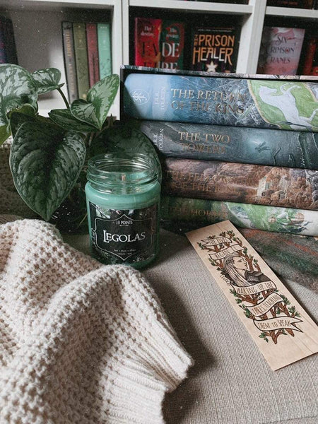 Legolas LOTR Soy Candle Scent Notes: Pine Musk n Amber