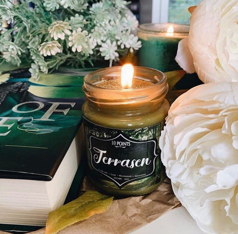 Terrasen - Book Inspired Soy Candle Scent Notes: Fir Needle, Sage, Rosewood & Spearmint