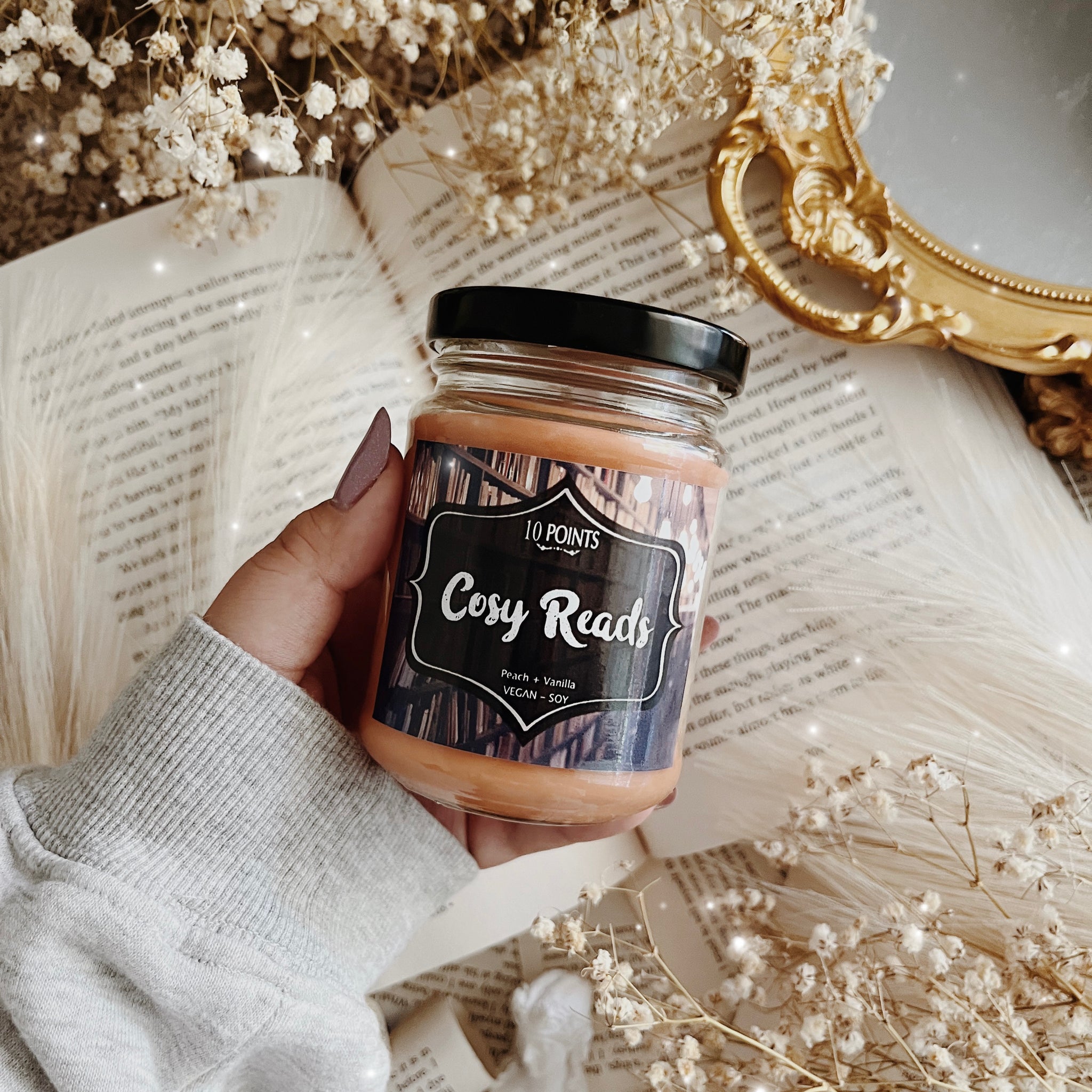 Cosy Reads  - Bookish Inspired Soy Candle  Scent Notes: Peach + Vanilla