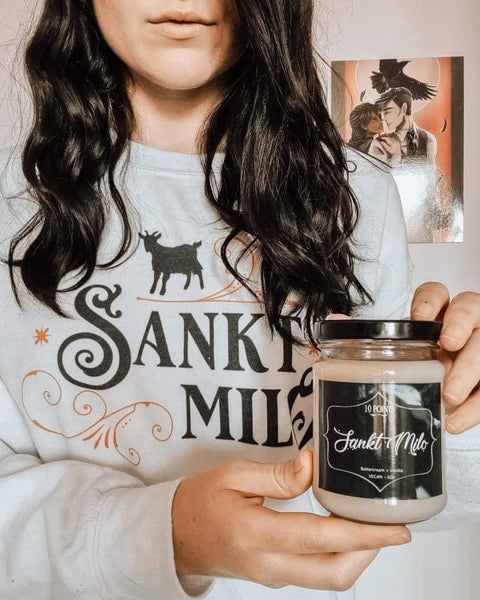 Sankt Milo soy candle Scent Notes: Buttercream n Vanilla